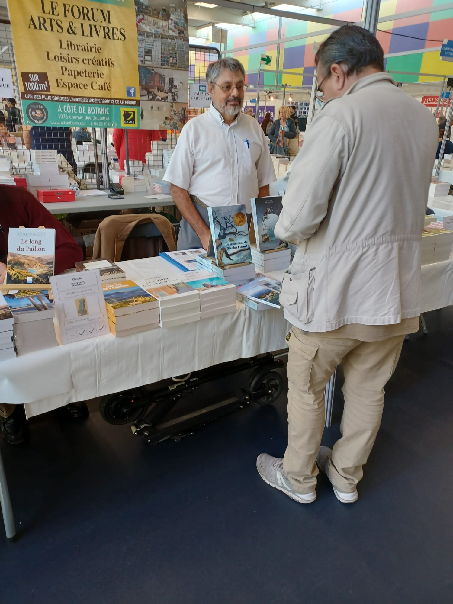 JJ et MB sur le salon du livre de Mouans Sartoux.jpeg